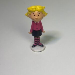 Vintage Peanuts Sally Brown 2 Inch PVC Figurine Miniature Toy Collectible